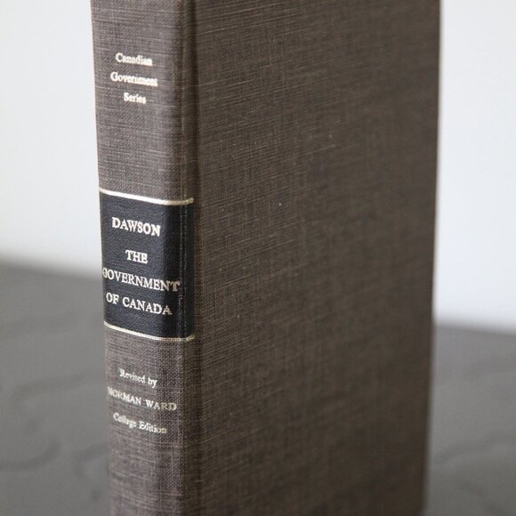 Vintage textbook: Canadian Government Series: The Government of Canada by UofT - Picture 2 of 8